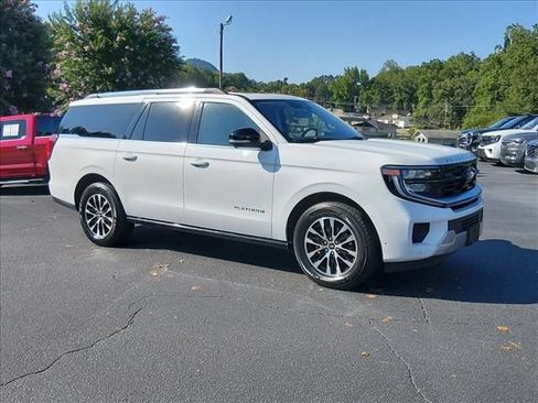 Used 2025 Ford Expedition Max Platinum AWD/4WD image 2