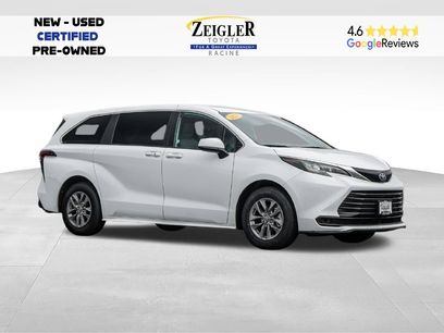 Used 2025 Toyota Sienna LE