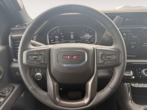 Used 2025 GMC Sierra 2500 AT4 AWD/4WD image 13