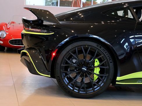 Used 2023 Aston Martin V12 Vantage RWD image 68