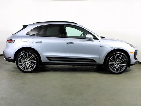 Certified 2026 Porsche Macan AWD/4WD image 6
