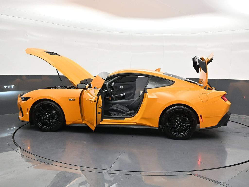 Used 2026 Ford Mustang GT Premium RWD image 31