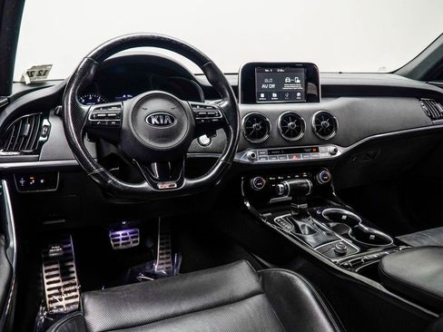 Used 2020 Kia Stinger GT-Line image 5