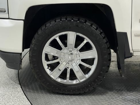 Used 2016 Chevrolet Silverado 1500 High Country w/ High Country Premium Package AWD/4WD image 35