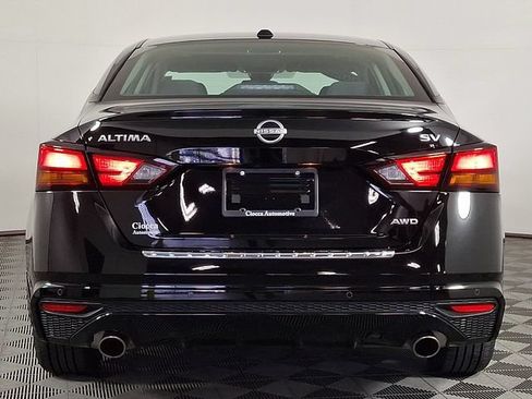 Used 2023 Nissan Altima 2.5 SV w/ SV Premium Package AWD/4WD image 8