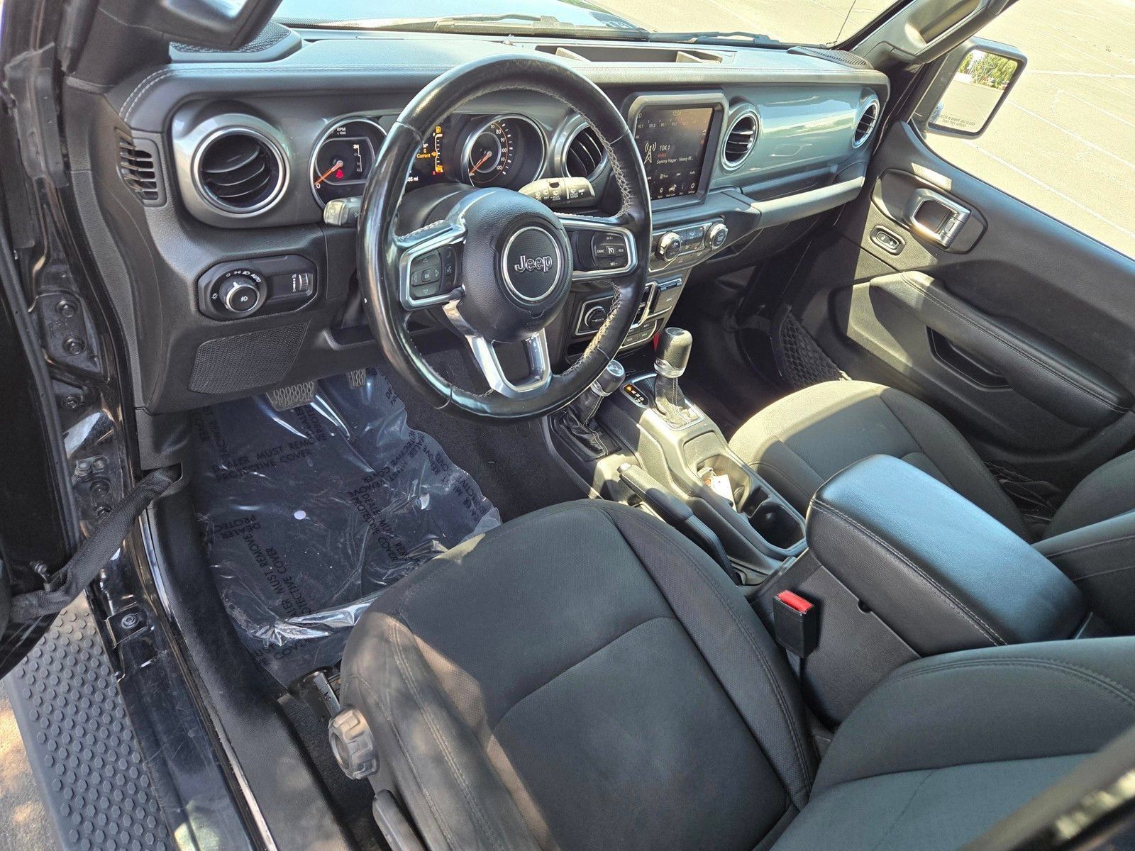 Used 2023 Jeep Wrangler Unlimited Sahara w/ Cold Weather Group AWD/4WD image 18