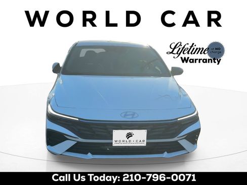 Used 2025 Hyundai Elantra Sport FWD image 2
