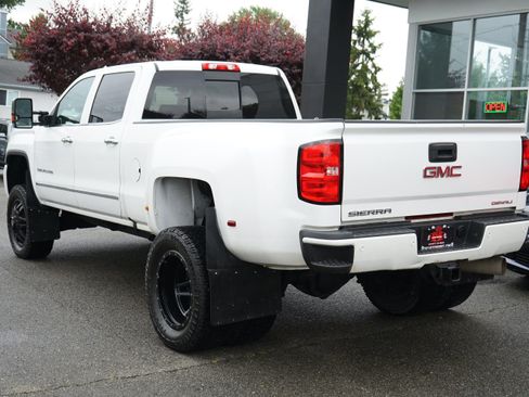 Used 2018 GMC Sierra 3500 Denali AWD/4WD image 3