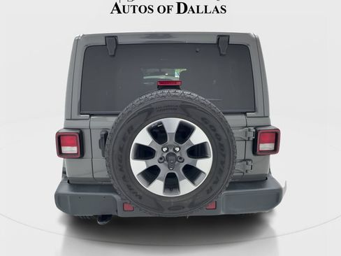 Used 2022 Jeep Wrangler Unlimited Sahara w/ Cold Weather Group AWD/4WD image 9
