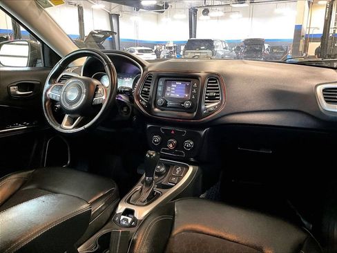 Used 2018 Jeep Compass Latitude AWD/4WD image 14
