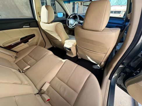 Used 2010 Honda Crosstour EX-L image 18