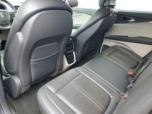 Used 2019 Lincoln Nautilus Reserve FWD image 23