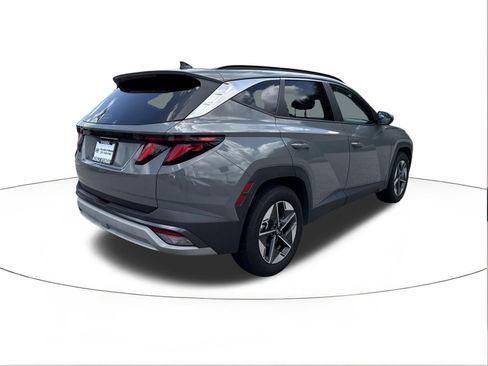 Certified 2025 Hyundai Tucson SEL FWD image 3