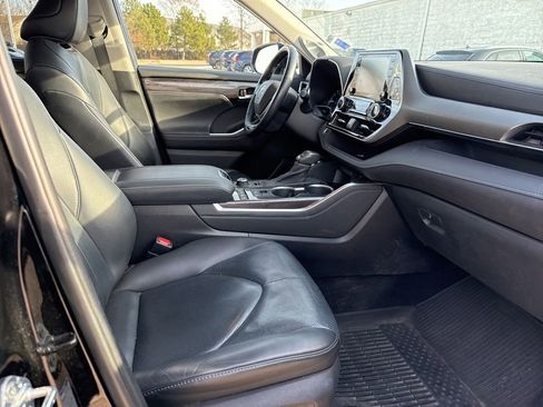 Used 2020 Toyota Highlander Limited image 15
