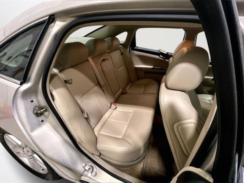 Used 2010 Chevrolet Impala LT w/ Luxury Edition Package image 22