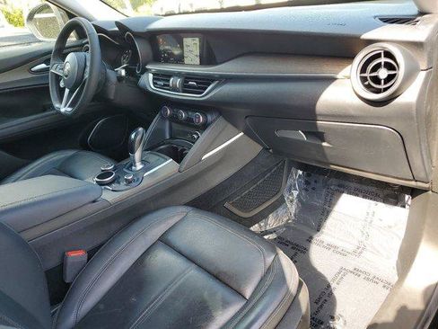 Used 2018 Alfa Romeo Stelvio Ti AWD/4WD image 12