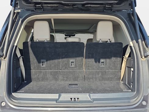 Used 2024 Ford Expedition Limited image 12