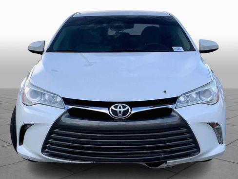 Used 2015 Toyota Camry XLE image 3