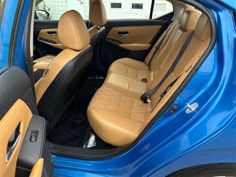 Used 2020 Nissan Sentra SV w/ SV Premium Package image 10