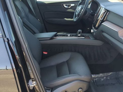 Certified 2024 Volvo XC60 B5 Plus w/ Climate Package AWD/4WD image 20