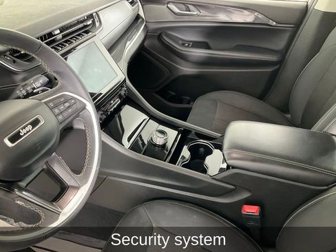 Certified 2023 Jeep Grand Cherokee L Laredo image 15