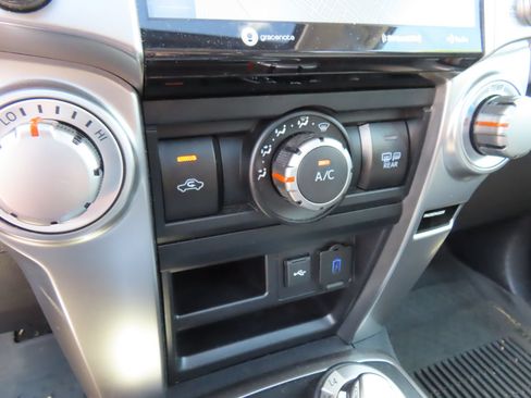 Used 2024 Toyota 4Runner SR5 Premium w/ Moonroof Package AWD/4WD image 26