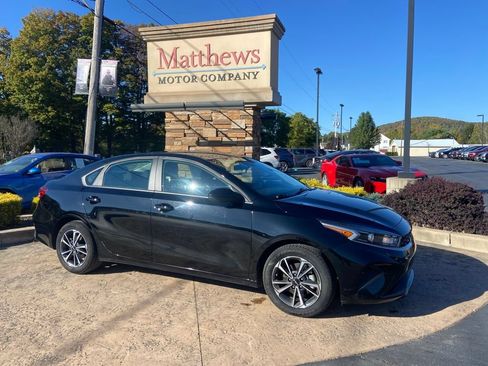 Used 2024 Kia Forte LXS FWD image 1