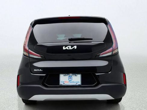Used 2023 Kia Soul LX w/ LX Technology Package FWD image 3