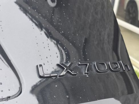 Used 2026 Lexus LX 700h F Sport AWD/4WD image 8