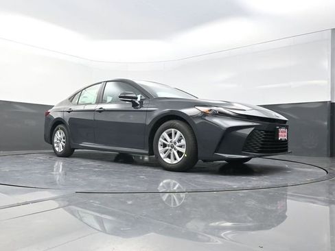 New 2026 Toyota Camry LE FWD image 27