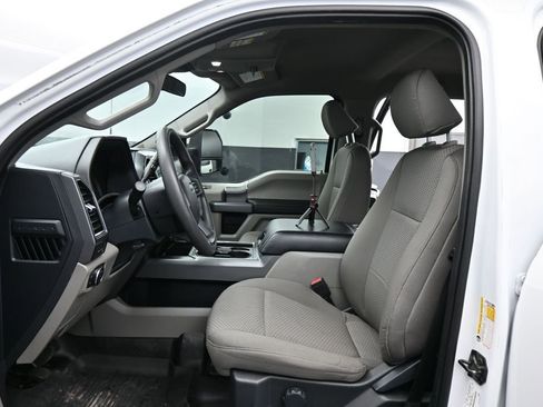 Used 2022 Ford F350 XLT w/ Black Appearance Package AWD/4WD image 5