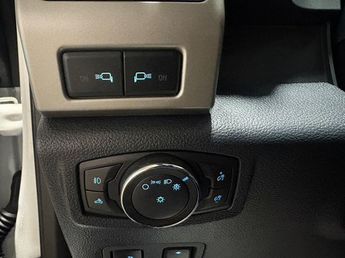 Used 2022 Ford F250 Lariat w/ Black Appearance Package image 21