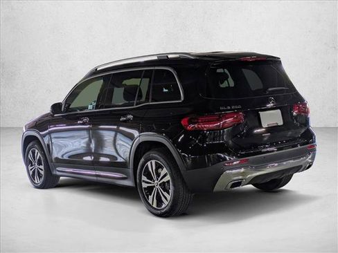 Certified 2025 Mercedes-Benz GLB 250 image 11