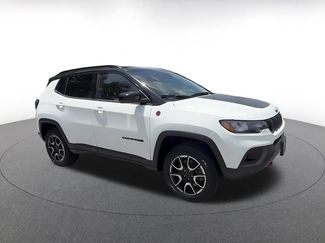 Used 2025 Jeep Compass Trailhawk AWD/4WD video 2