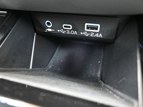 Certified 2025 Subaru Outback Premium image 35