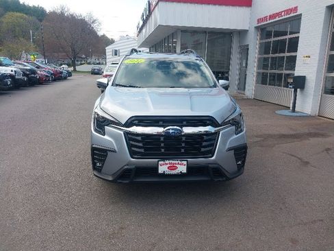 Used 2023 Subaru Ascent Limited w/ Technology Package image 3