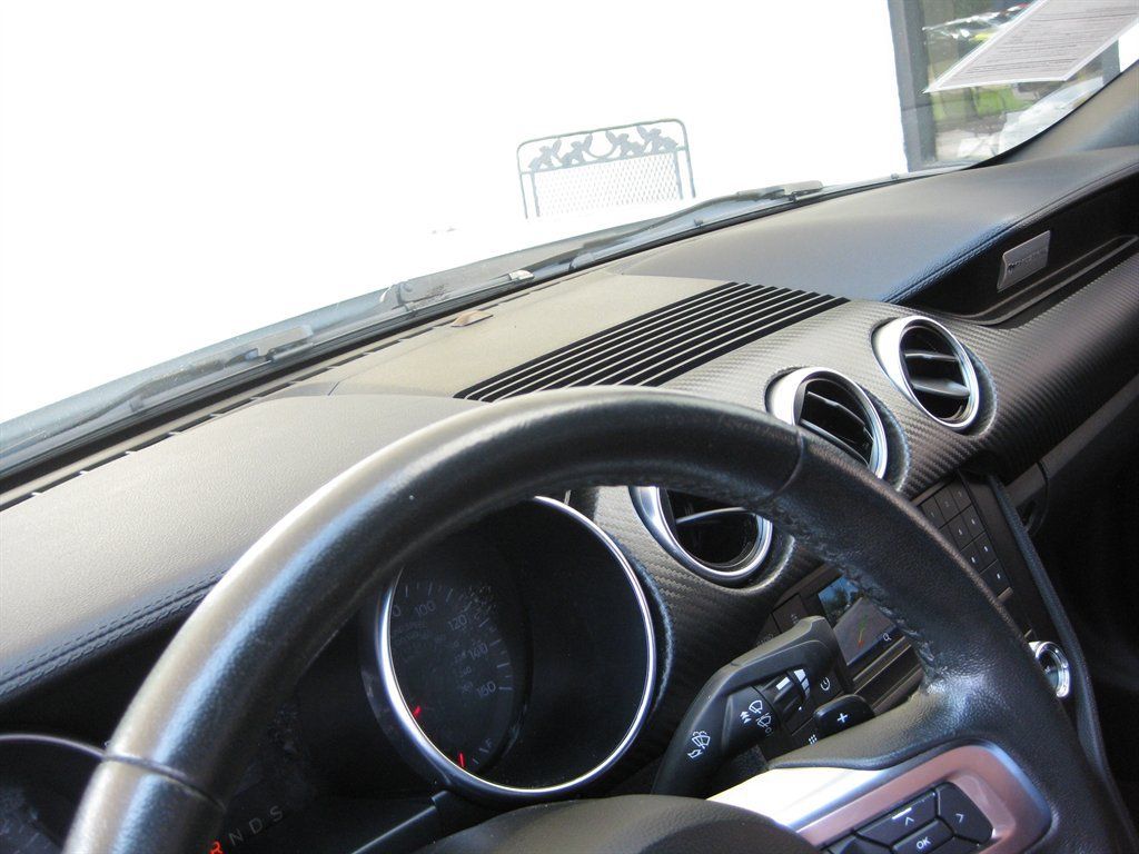 Used 2019 Ford Mustang Coupe RWD image 16