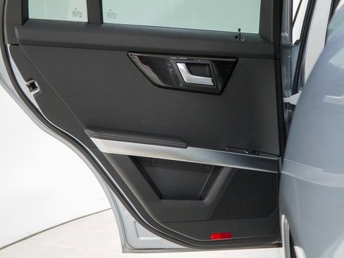 Used 2015 Mercedes-Benz GLK 350 4MATIC image 38