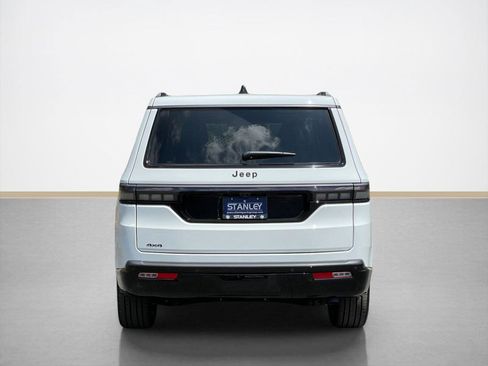 New 2026 Jeep Grand Wagoneer Limited AWD/4WD image 7