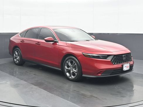 Used 2024 Honda Accord EX image 9