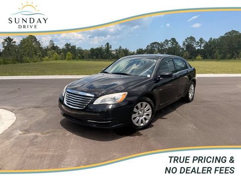 Used 2011 Chrysler 200 LX FWD image 1