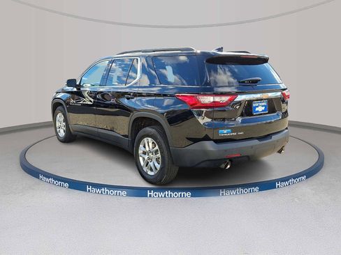 Used 2020 Chevrolet Traverse LT image 4