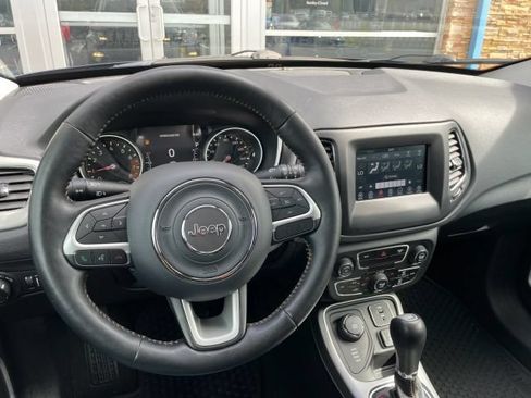 Used 2018 Jeep Compass Latitude w/ Popular Equipment Group AWD/4WD image 24