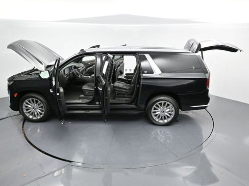 Certified 2023 Cadillac Escalade ESV Premium Luxury image 49