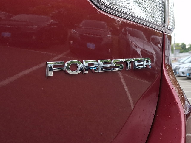 Used 2023 Subaru Forester Premium AWD/4WD image 31