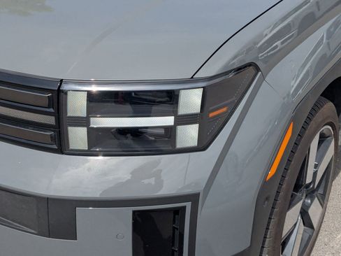 Used 2025 Hyundai Santa Fe Limited image 14