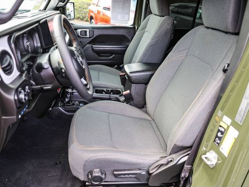 Used 2024 Jeep Wrangler Willys image 11