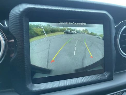 Used 2023 Jeep Wrangler Altitude image 16