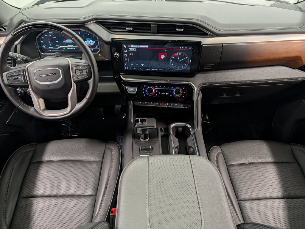 Used 2025 GMC Sierra 1500 Denali AWD/4WD image 24