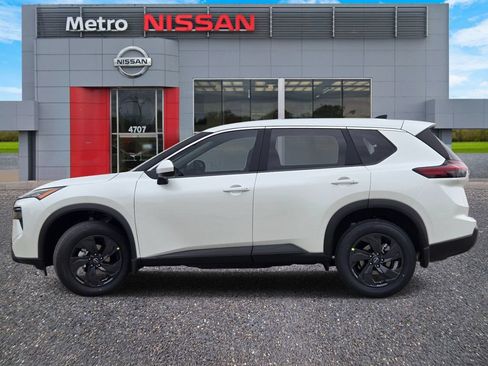 New 2026 Nissan Rogue SV w/ Cold Weather Package FWD image 3